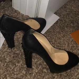 REDBOTTOMS YES THEY ARE REAL HAD THEM LIKE 4 YEARS